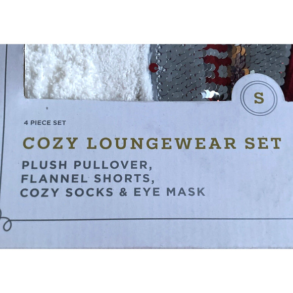 TARGET Cozy Loungewear Set Plush Pullover Flannel Shorts Socks Eye Mask S NWT - Picture 3 of 4